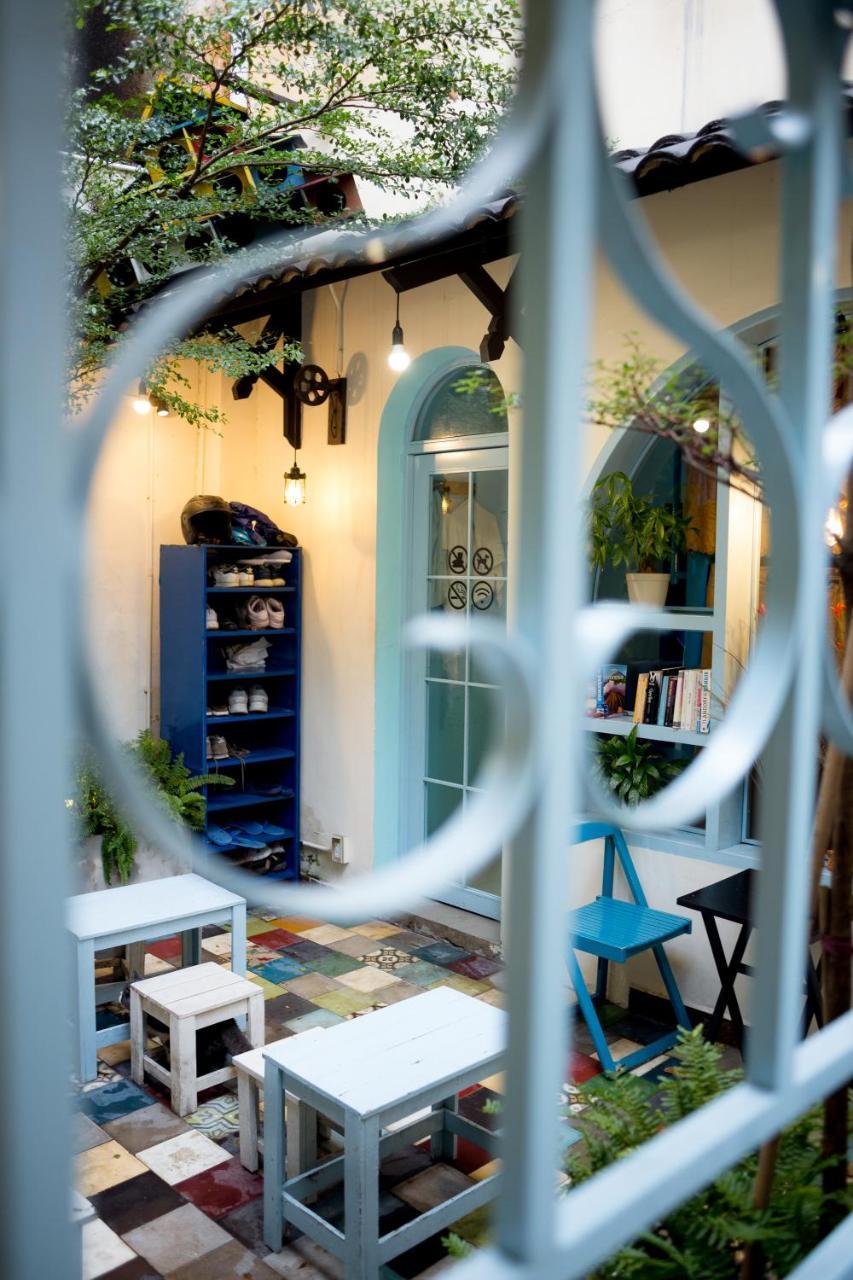 Kha Hostel & Cafe Ho Chi Minh City Exterior photo