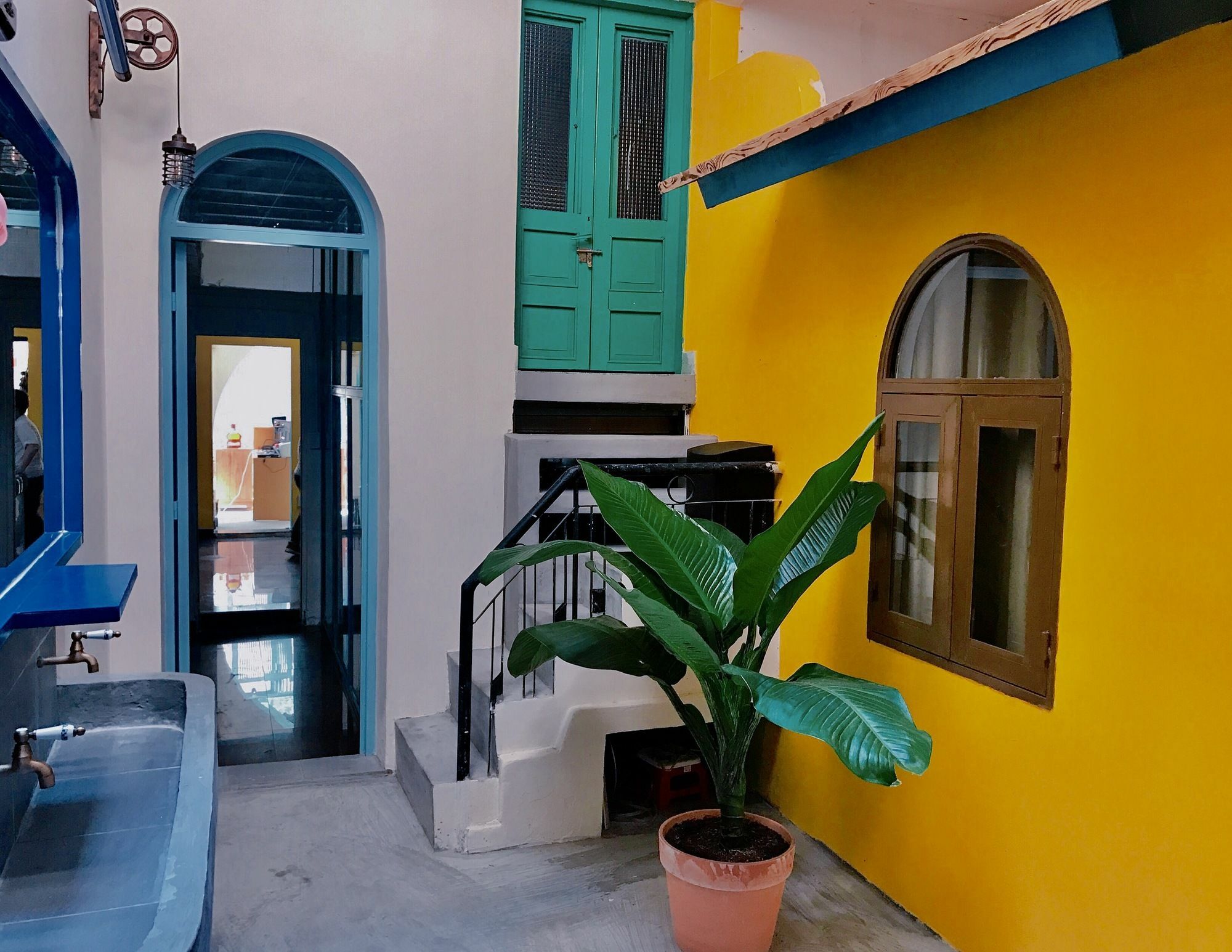 Kha Hostel & Cafe Ho Chi Minh City Exterior photo